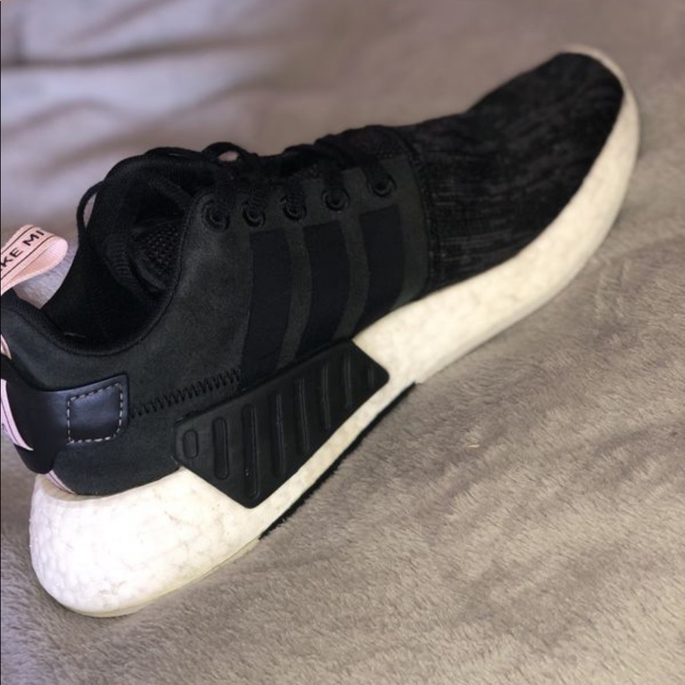 Women’s Nmd R2